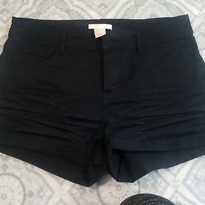 H&M black shorts